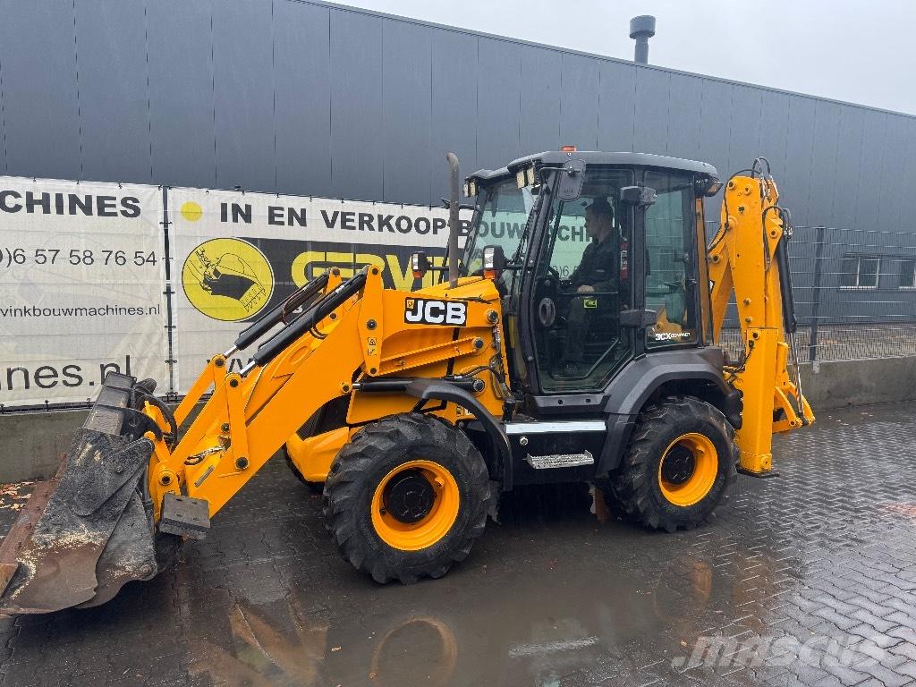 JCB 3CX compact Ekskavatori-iekrāvēji