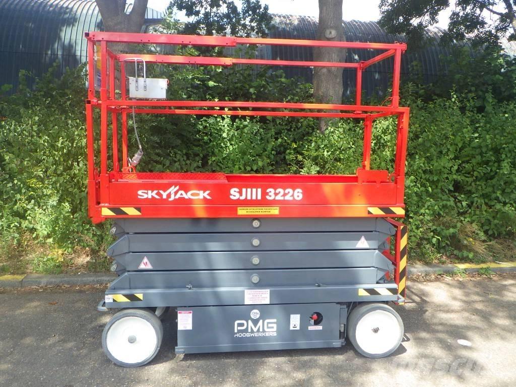 SkyJack SJ3226 Šķerveida pacēlāji