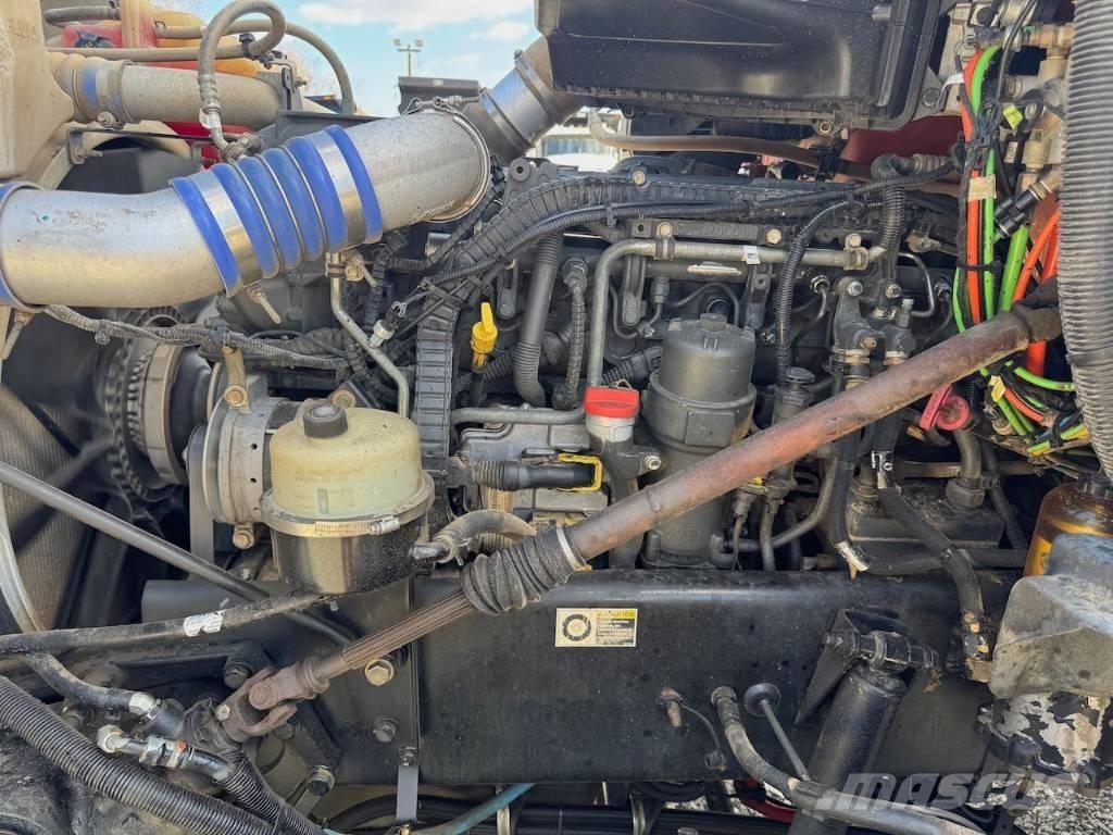 Kenworth T 880 Pašizgāzējs