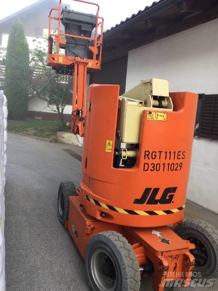 JLG E 300 AJP Strēles pacēlāji