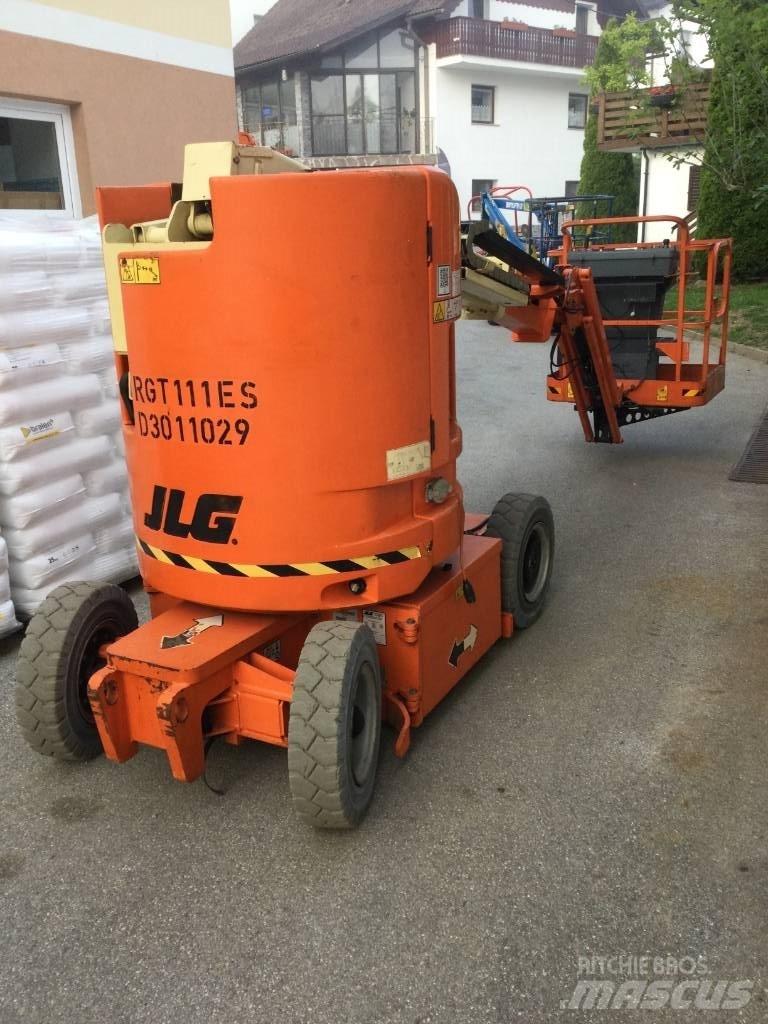 JLG E 300 AJP Strēles pacēlāji