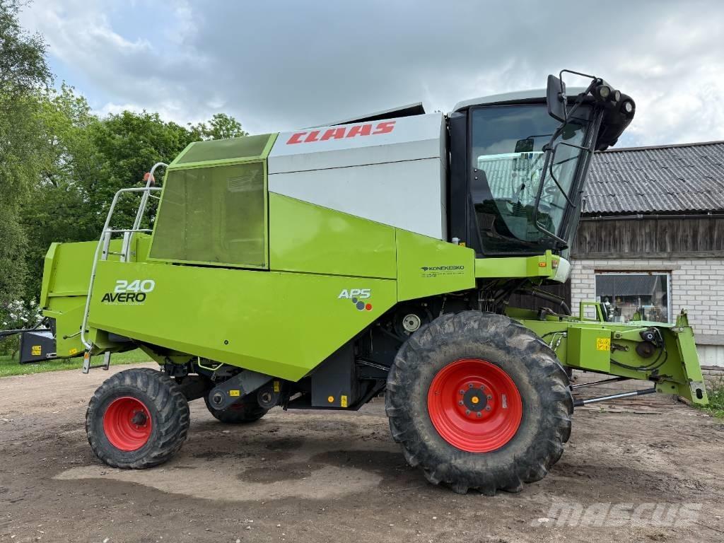 CLAAS Avero 240 Ražas novākšanas kombaini