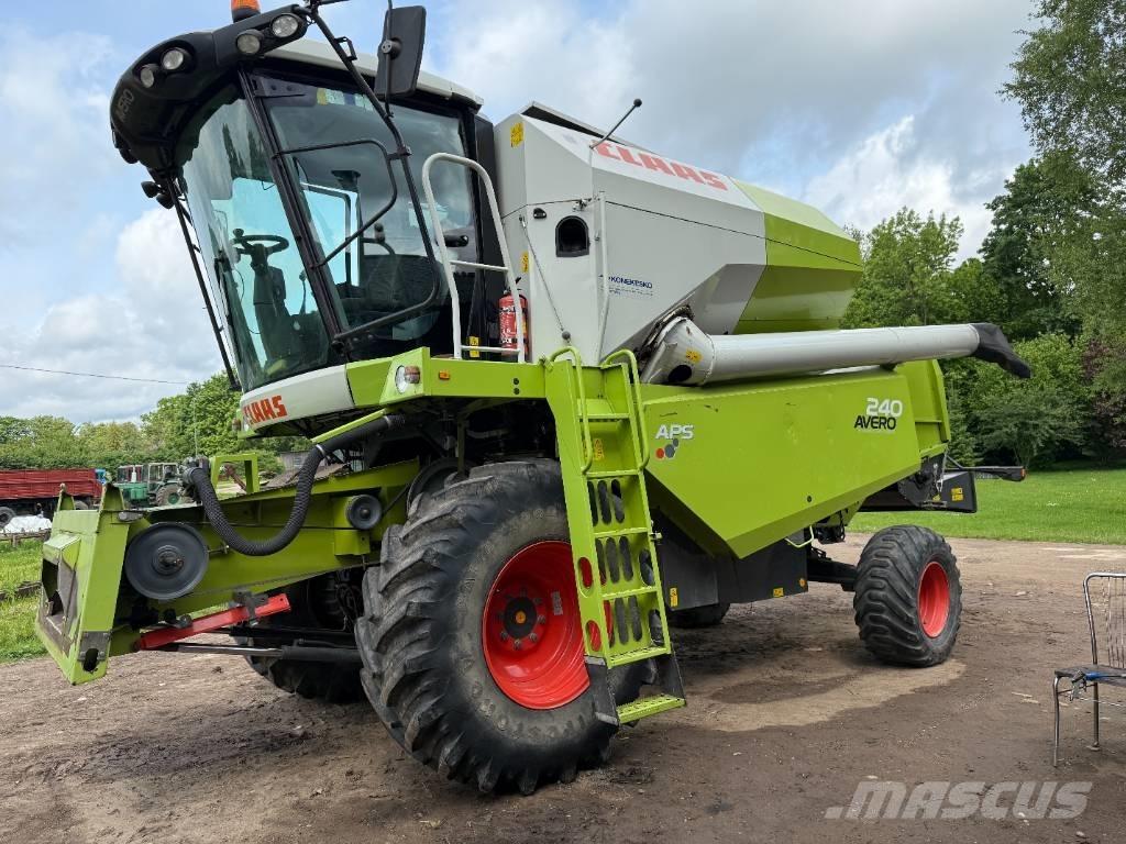 CLAAS Avero 240 Ražas novākšanas kombaini