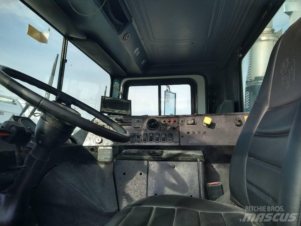 Mack MR Atkritumu izvešanas transports