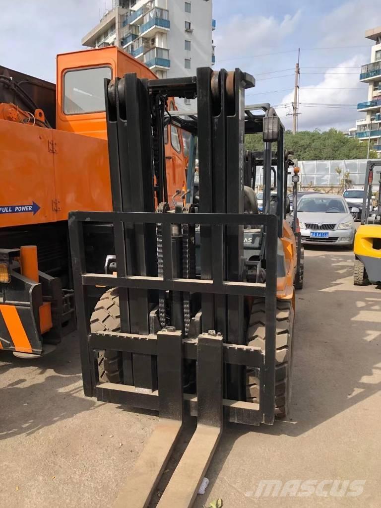 Toyota FD 50 Tehnika ar dīzeļa dzinēju