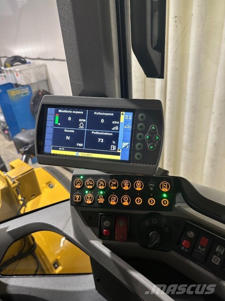 CAT 924 K Iekrāvēji uz riteņiem