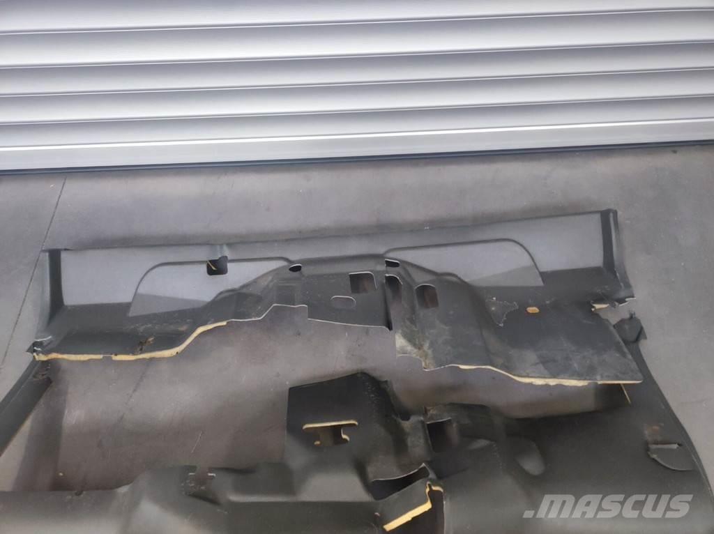 Nissan Floor Mat Kabīnes un interjers