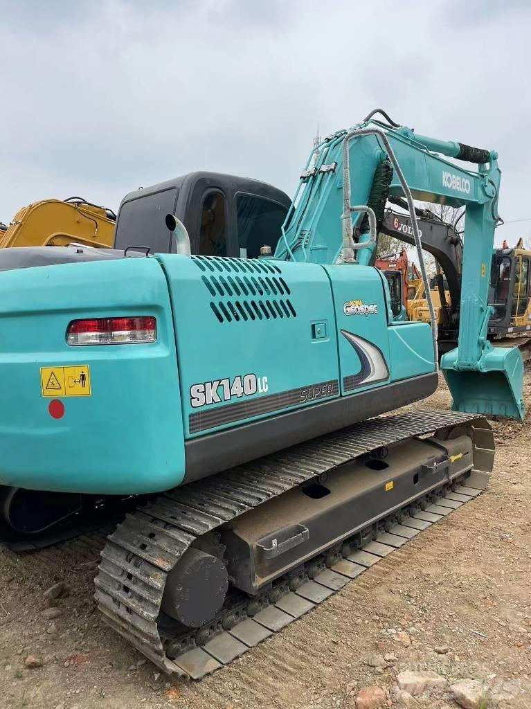 Kobelco SK140 Kāpurķēžu ekskavatori