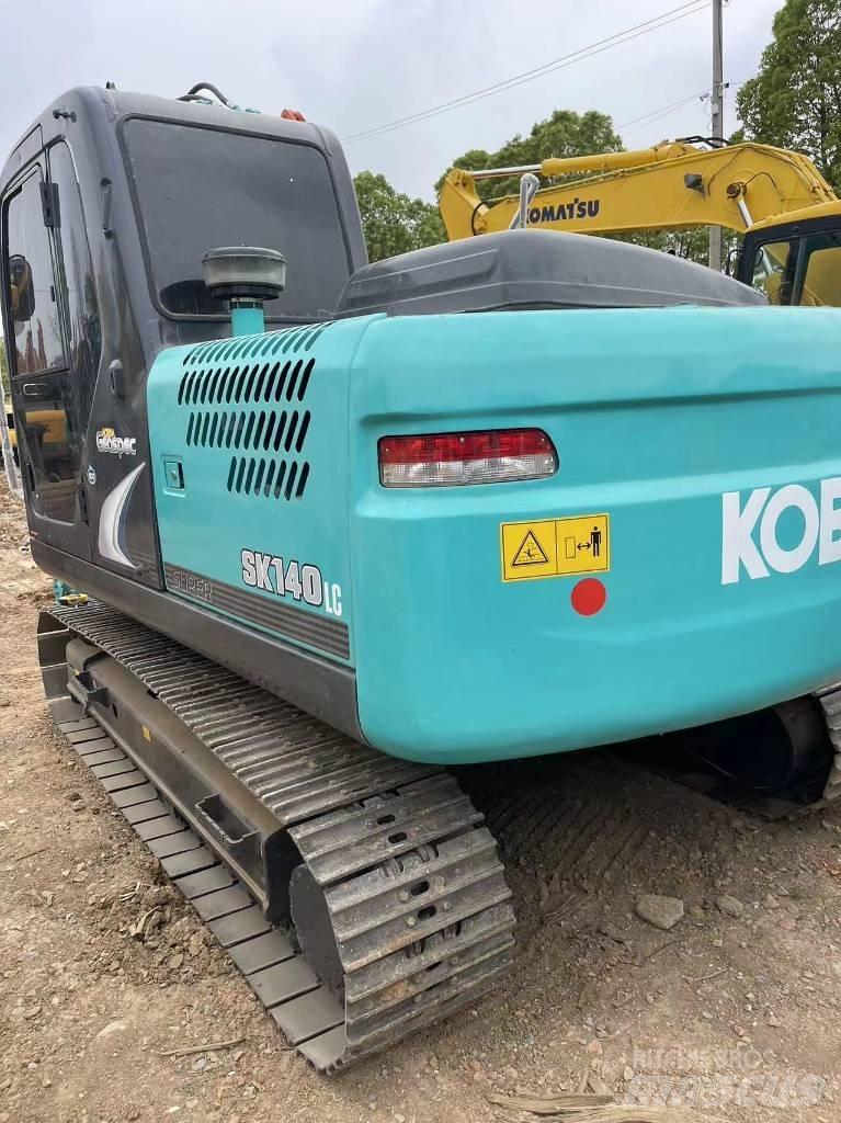 Kobelco SK140 Kāpurķēžu ekskavatori
