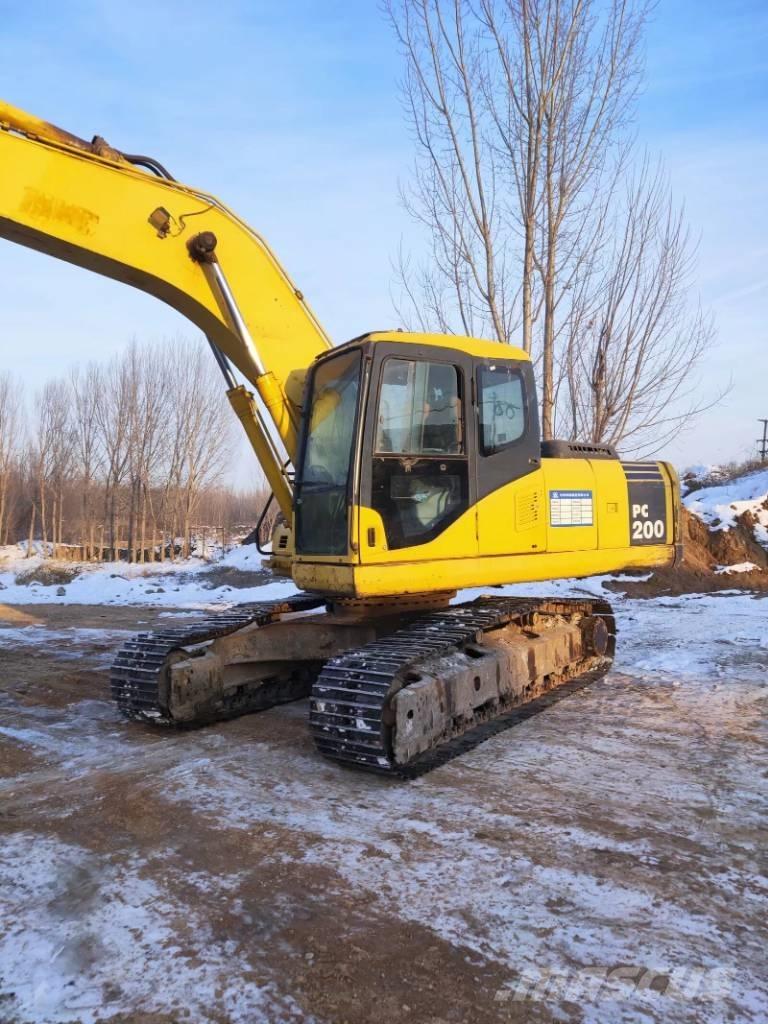 Komatsu pc200-7 Kāpurķēžu ekskavatori
