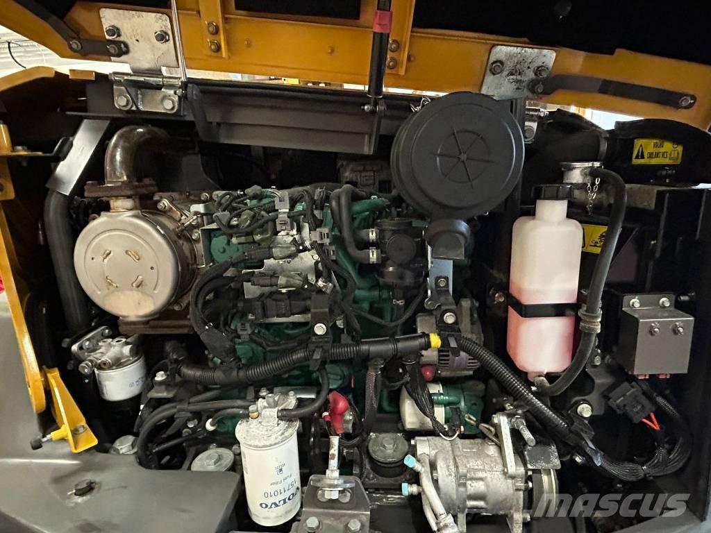 Volvo ECR 88 D PRO Vidēja lieluma ekskavatori 7 t - 12 t