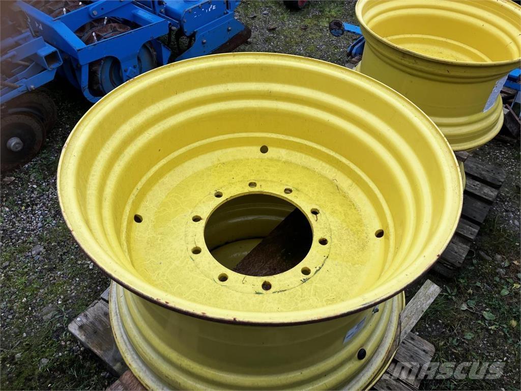 John Deere 18x30 Riepas, riteņi un diski