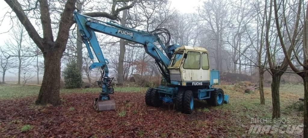 Fuchs F 712 Ekskavatori uz riteņiem