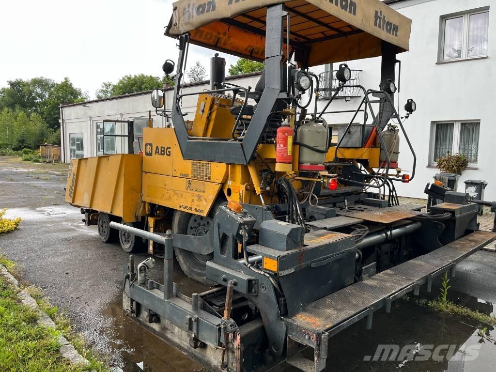 ABG Titan 455 Asfalta klājēji