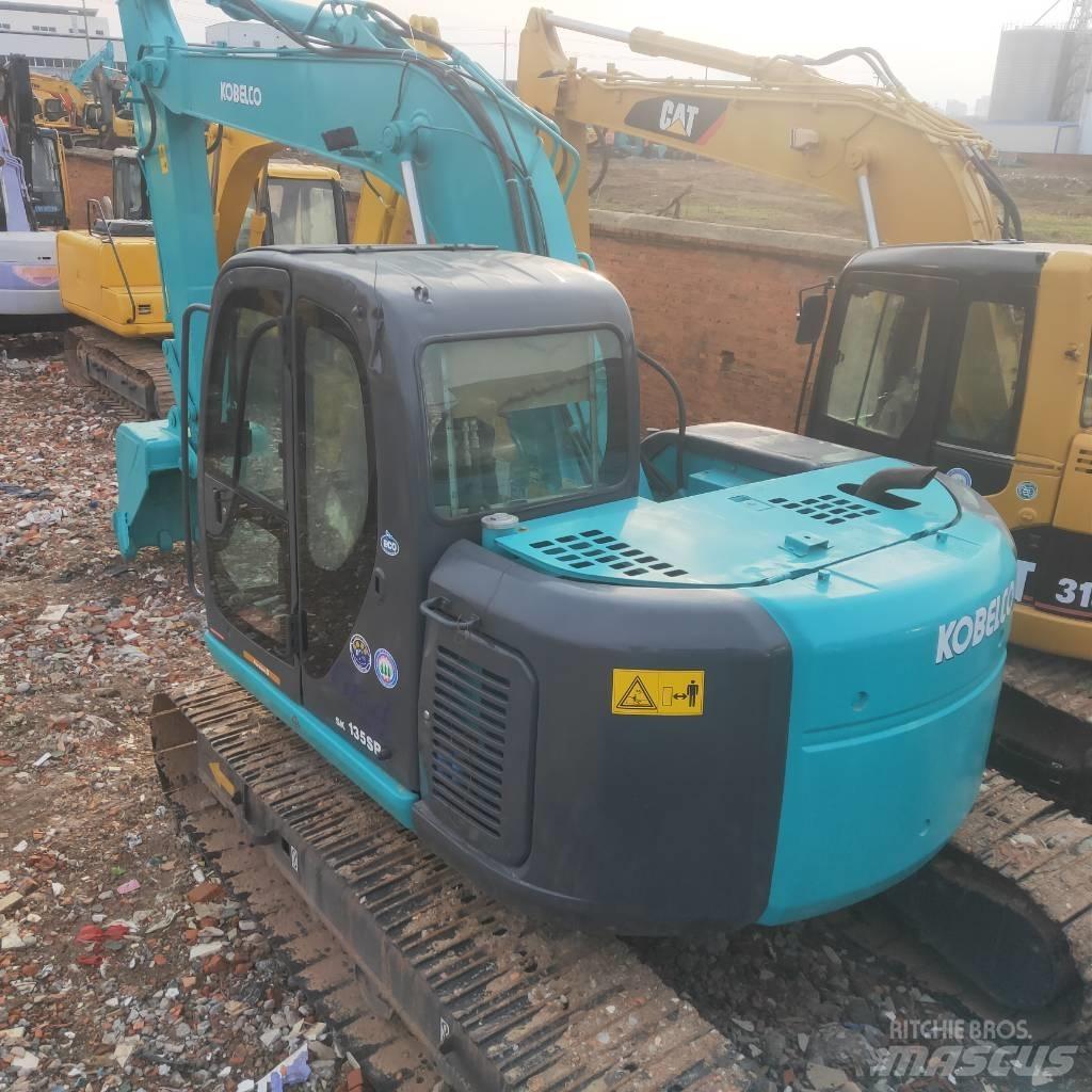 Kobelco SK 135 SR Kāpurķēžu ekskavatori
