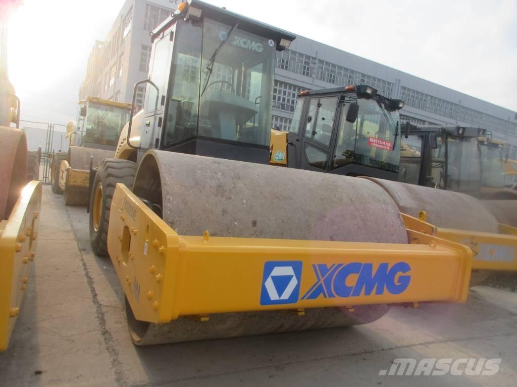 XCMG XS 223 J Vienvalča grunts veltņi