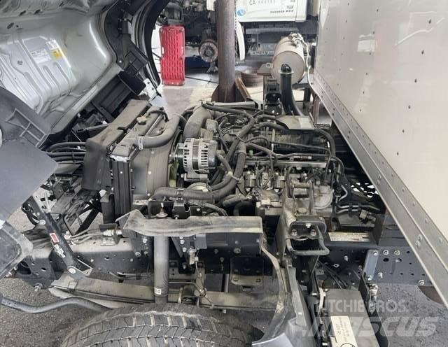 Isuzu NPR Furgons
