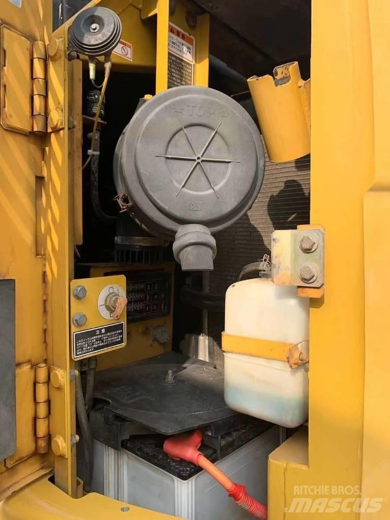CAT 313 C Kāpurķēžu ekskavatori