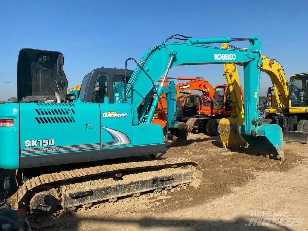 Kobelco SK 130 Kāpurķēžu ekskavatori