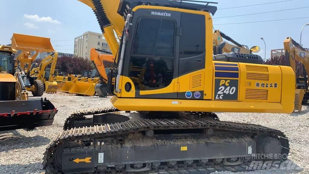 Komatsu PC 240 Kāpurķēžu ekskavatori