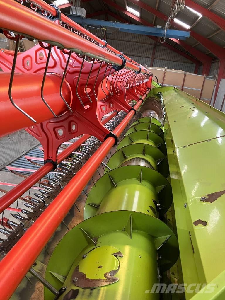 CLAAS 650 Ražas novākšanas kombaini