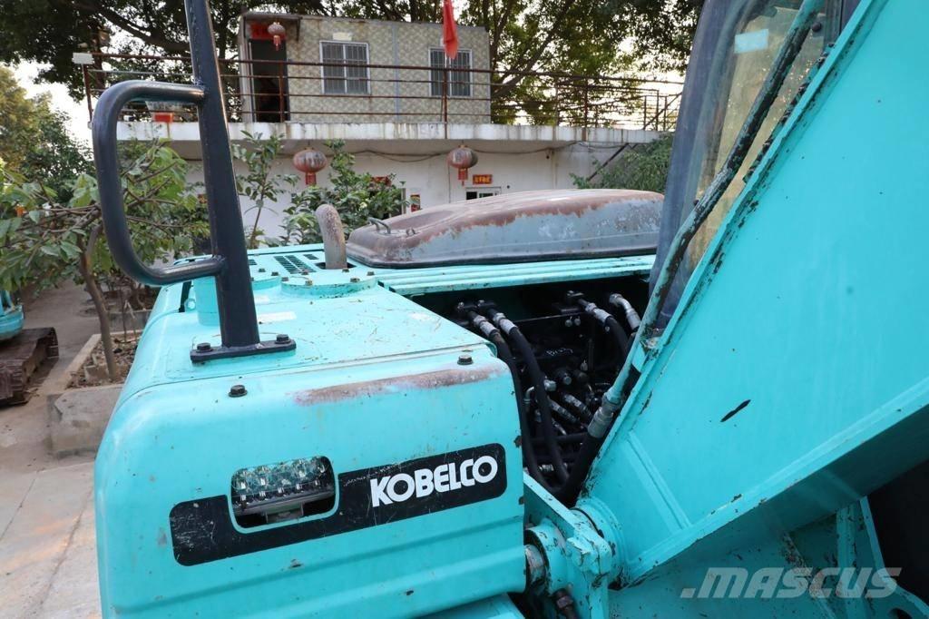 Kobelco SK 130 Kāpurķēžu ekskavatori