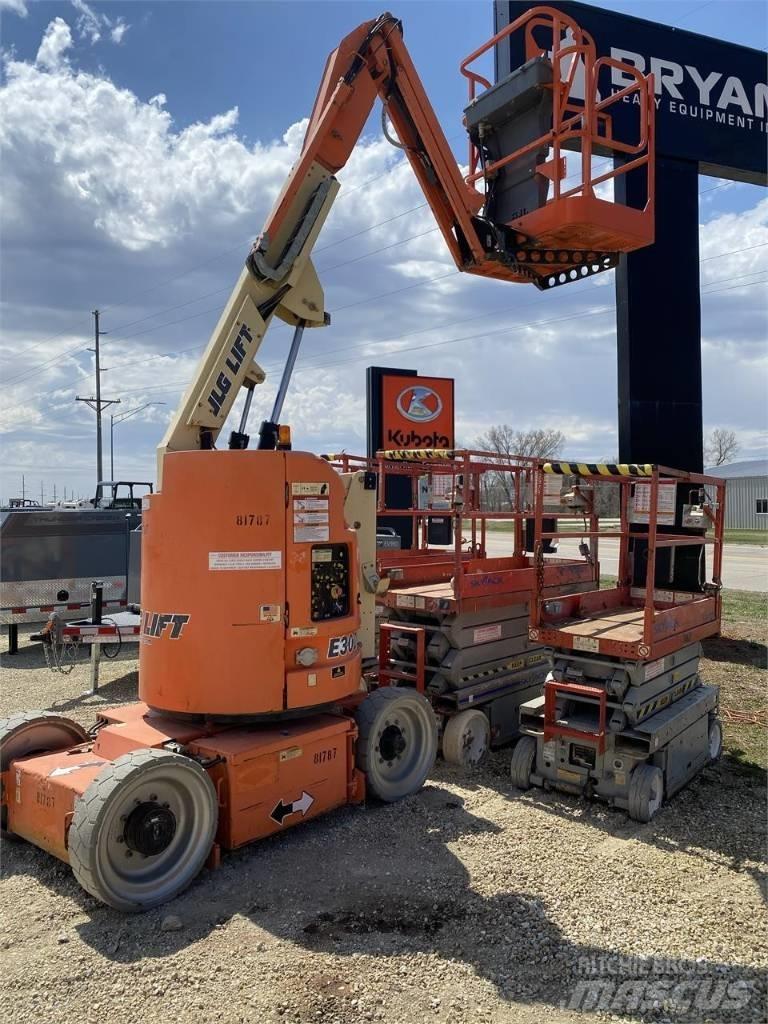JLG E300AJP Strēles pacēlāji