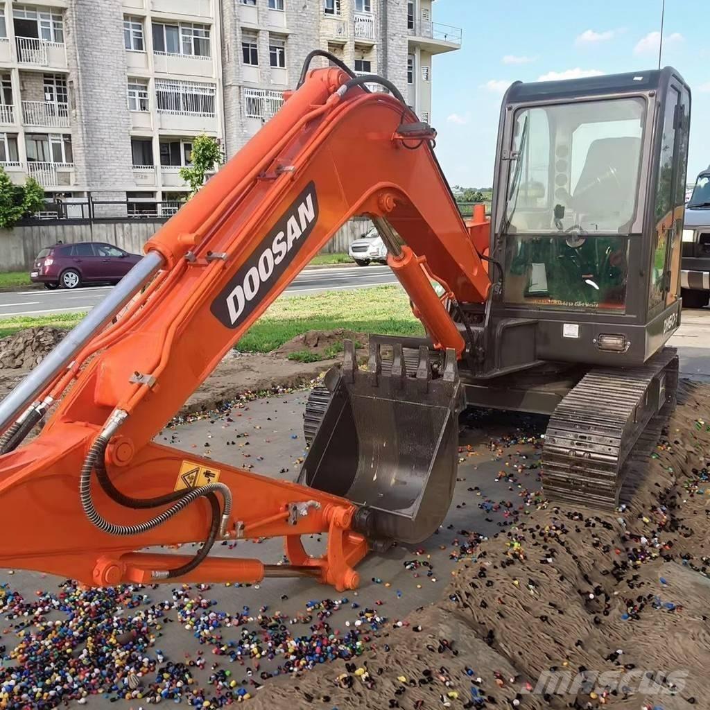 Doosan DH 60 Mini ekskavatori < 7 t