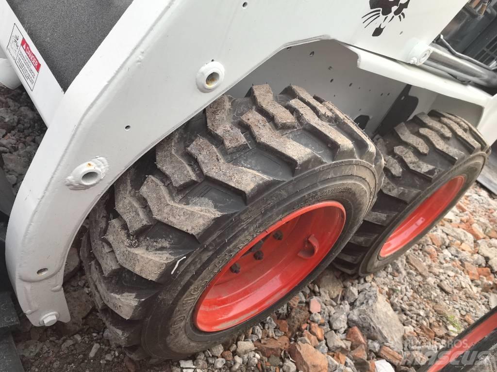 Bobcat S 130 Lietoti riteņu kompaktiekrāvēji