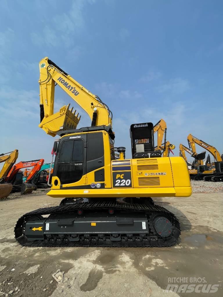 Komatsu PC 220 Kāpurķēžu ekskavatori