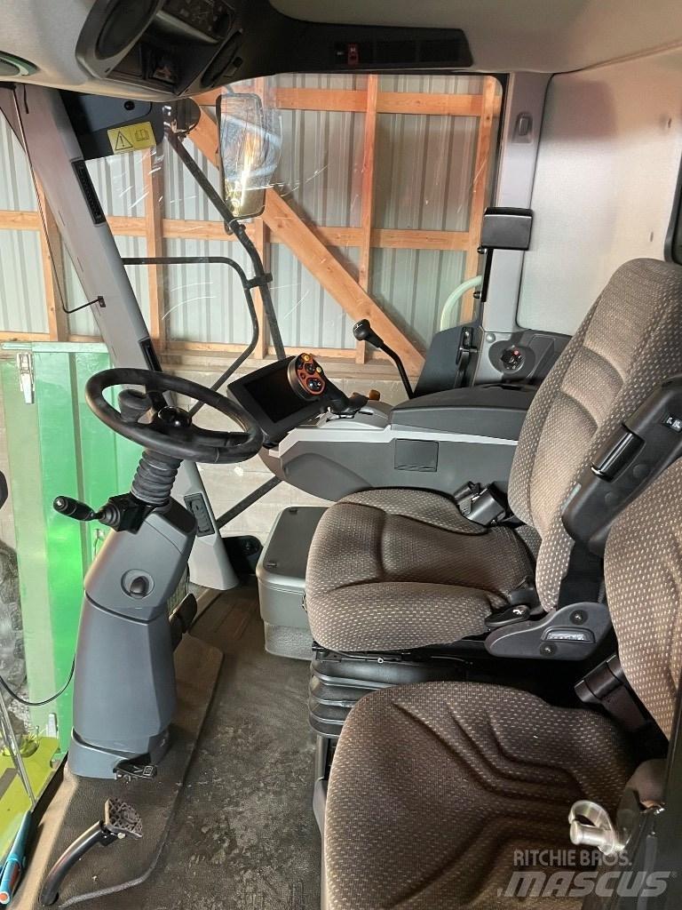 CLAAS Tucano 440 Ražas novākšanas kombaini