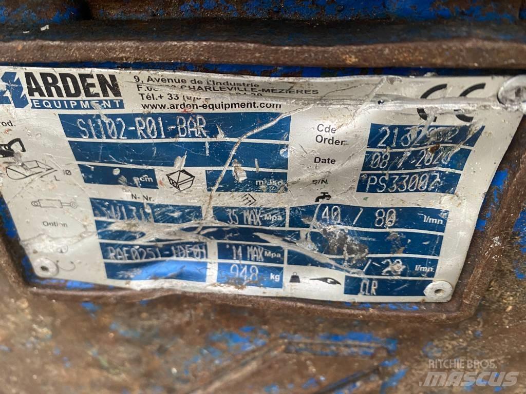  Liegherr LH22 Kāpurķēžu ekskavatori