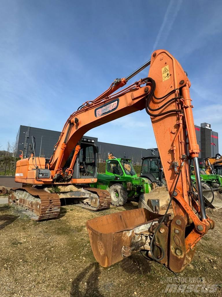 Doosan DX 180 LC Kāpurķēžu ekskavatori