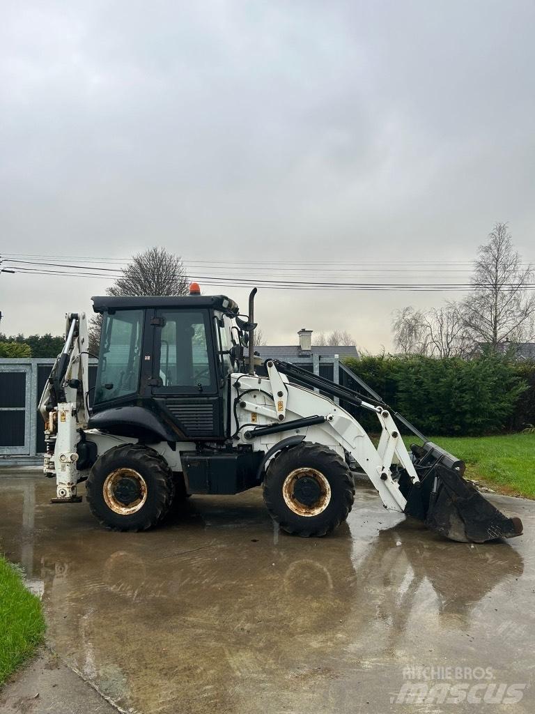 JCB 2CX Ekskavatori-iekrāvēji