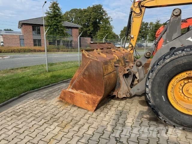 Volvo L 90 F Iekrāvēji uz riteņiem