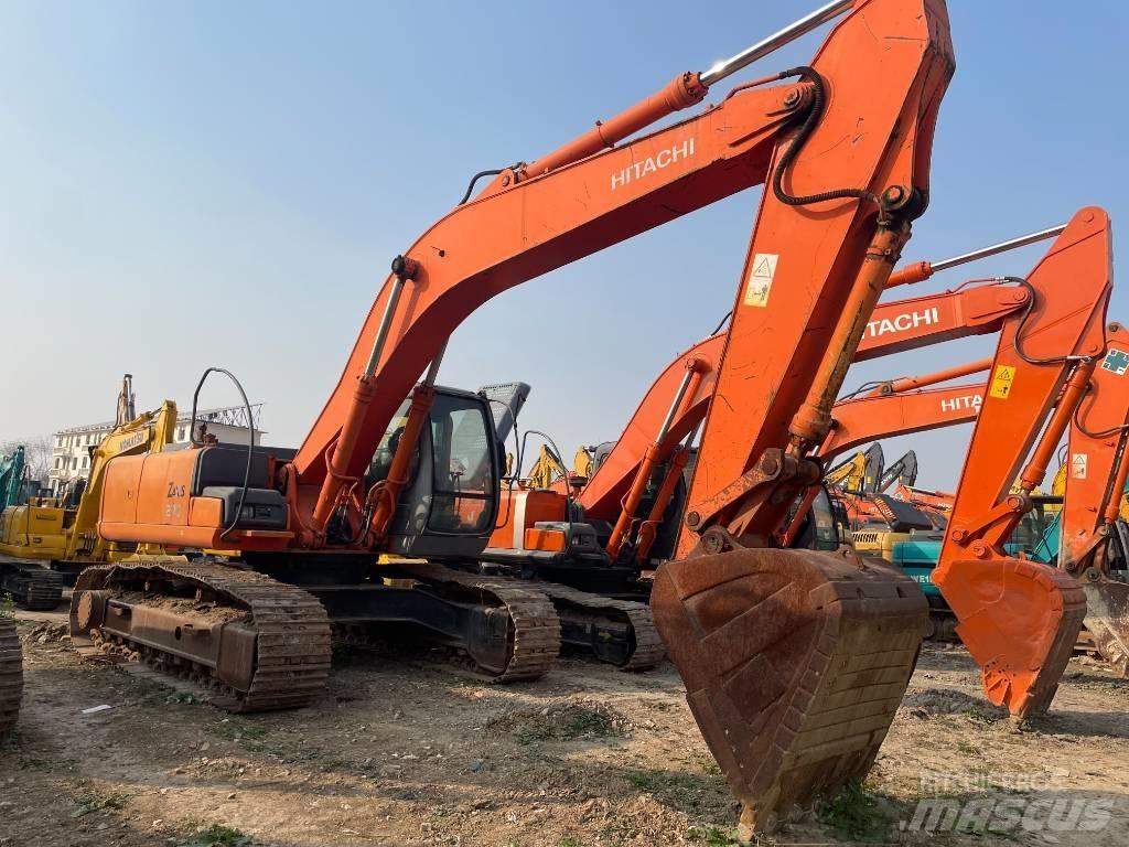 Hitachi ZX 270 Kāpurķēžu ekskavatori