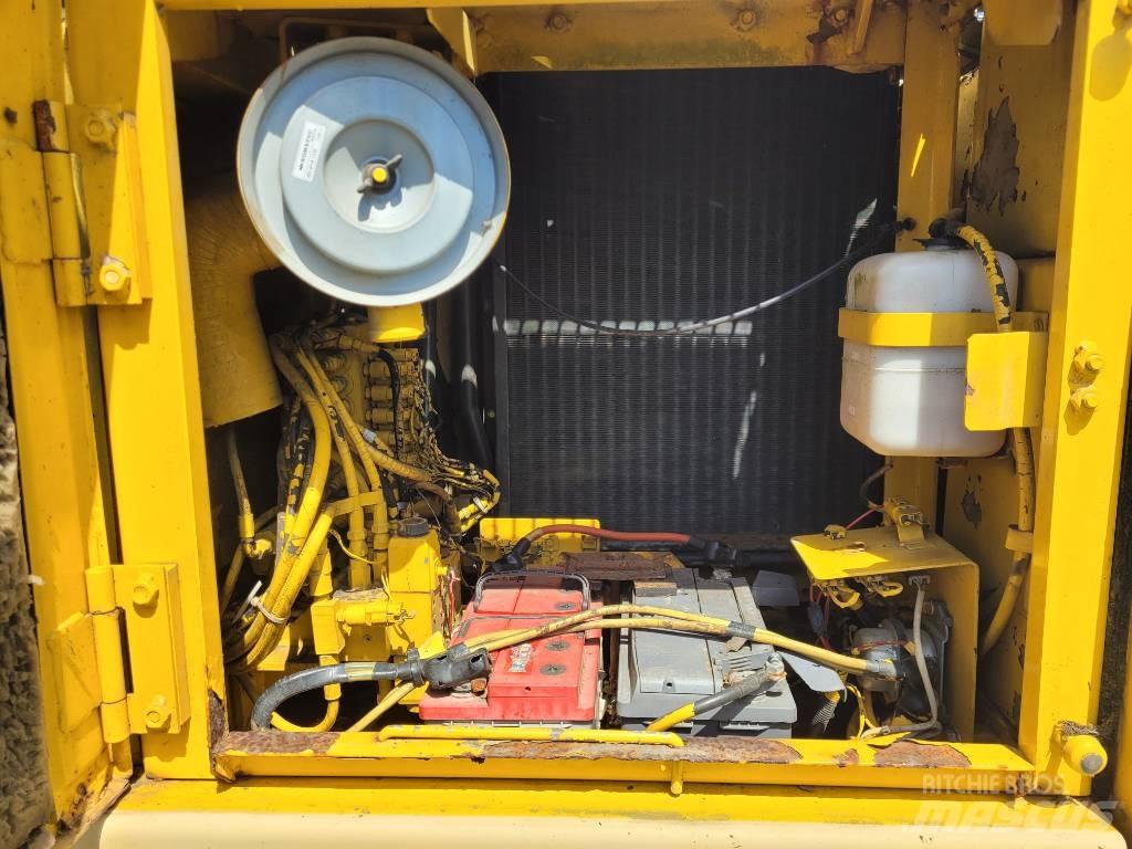 Komatsu PW160 ES-6K Ekskavatori uz riteņiem