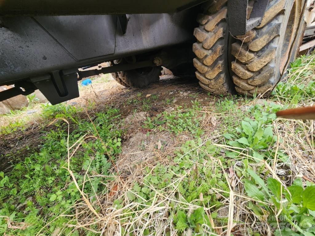 Hyundai ROBEX 2000W Ekskavatori uz riteņiem