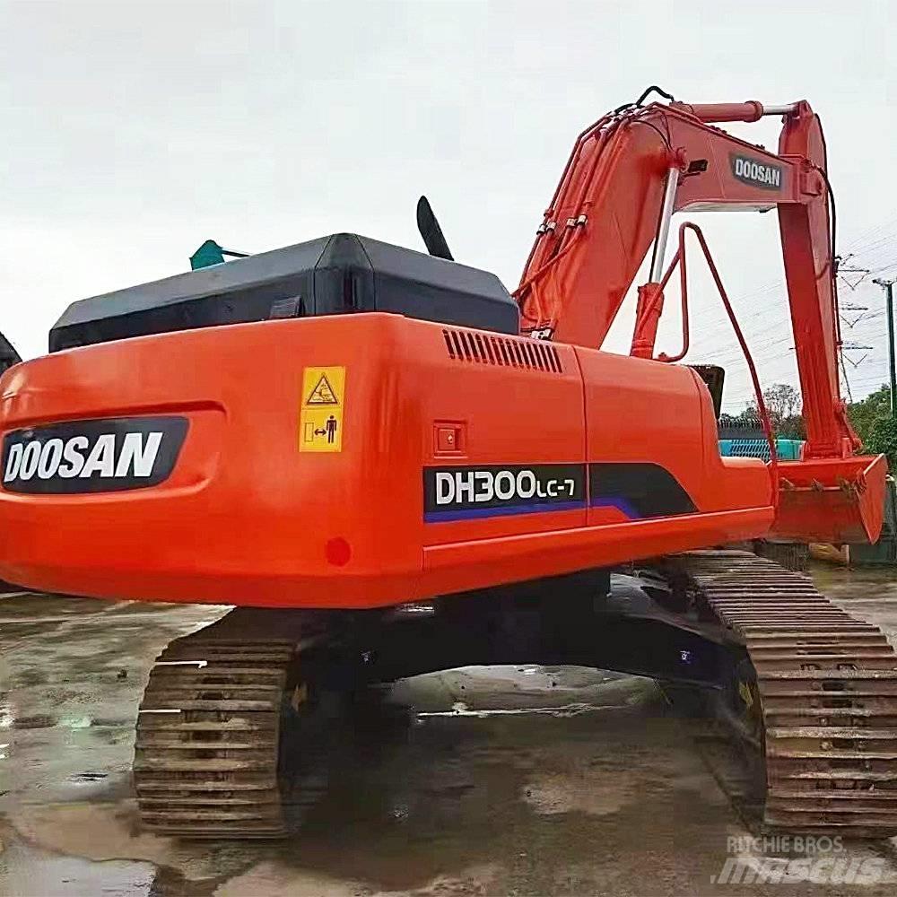 Doosan 300 Kāpurķēžu ekskavatori