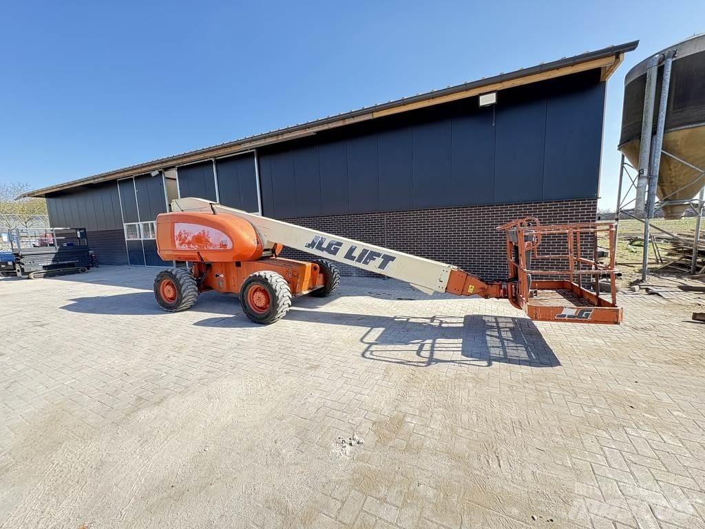 JLG 600s Teleskopiskie pacēlāji