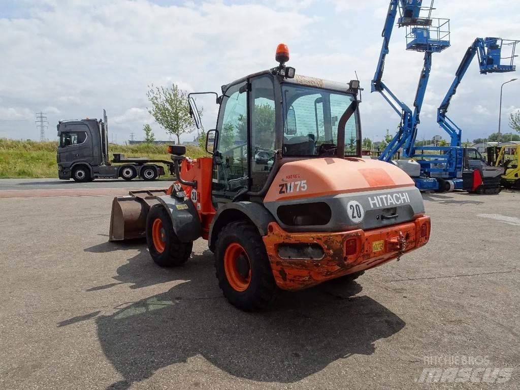 Hitachi ZW75 Būvniecība- Citi