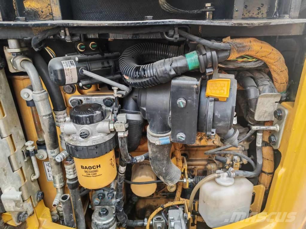 CAT 302 CR Mini ekskavatori < 7 t