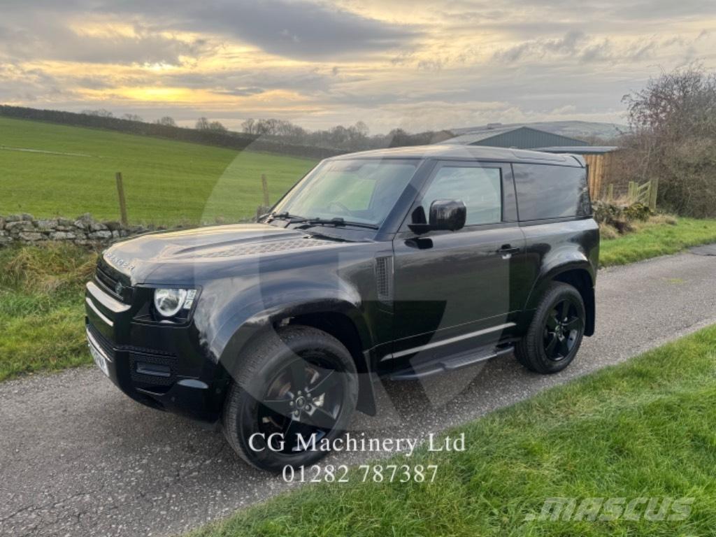 Land Rover Defender Preču pārvadāšanas furgoni