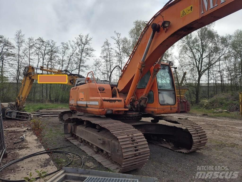 Daewoo S250 Kāpurķēžu ekskavatori