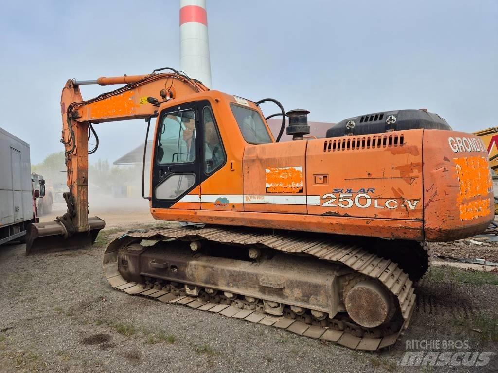 Daewoo S250 Kāpurķēžu ekskavatori
