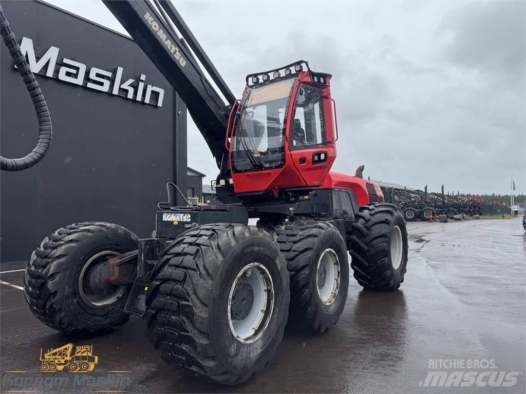 Komatsu 951 Harvesteri