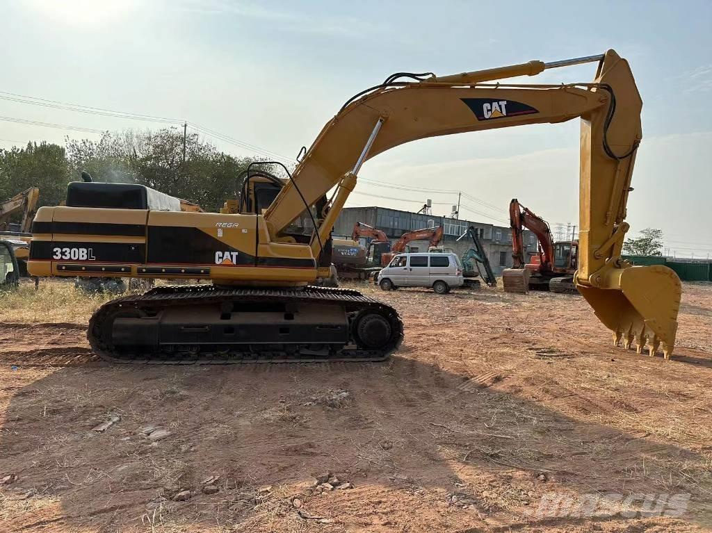 CAT 330 B Kāpurķēžu ekskavatori