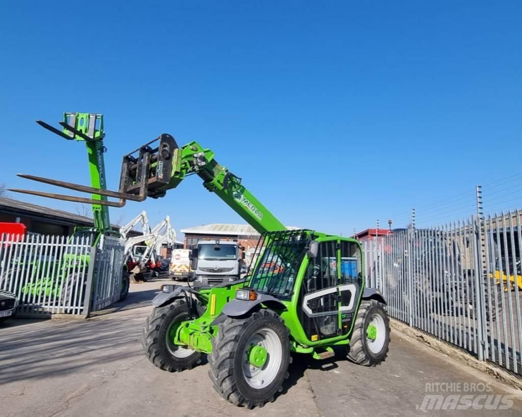 Merlo TF 33.7 Teleskopiskie manipulatori