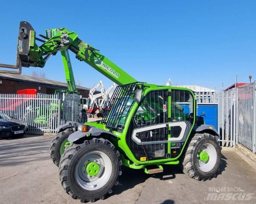 Merlo TF 33.7 Teleskopiskie manipulatori