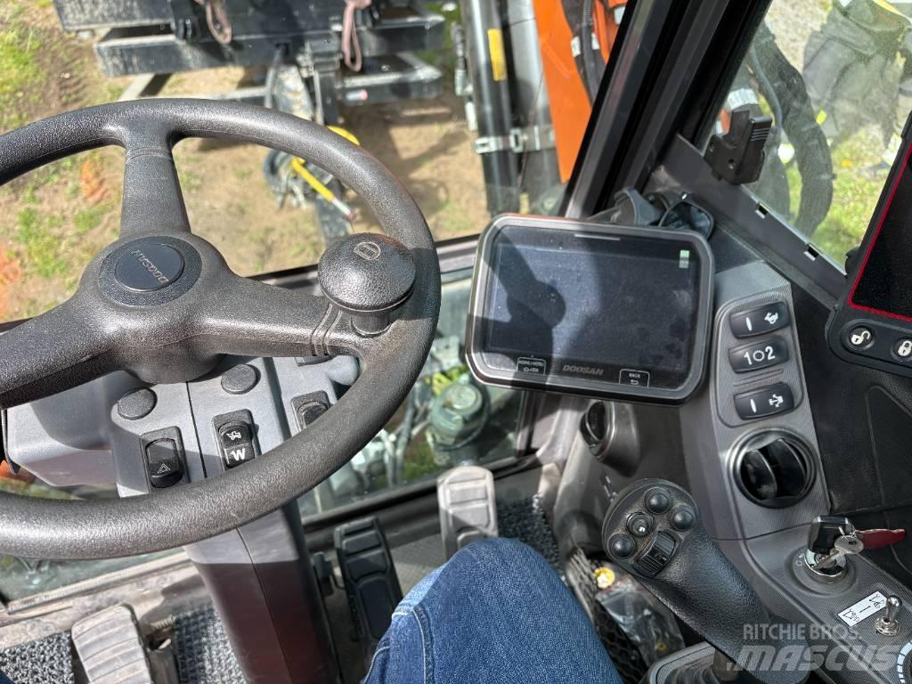Develon DX 100 W-7 Ekskavatori uz riteņiem